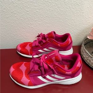 Women's Adidas Marmekko. Size 11